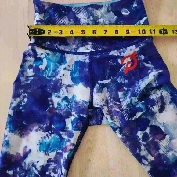 With peloton reversible leggings size xs - Picture 9 of 11